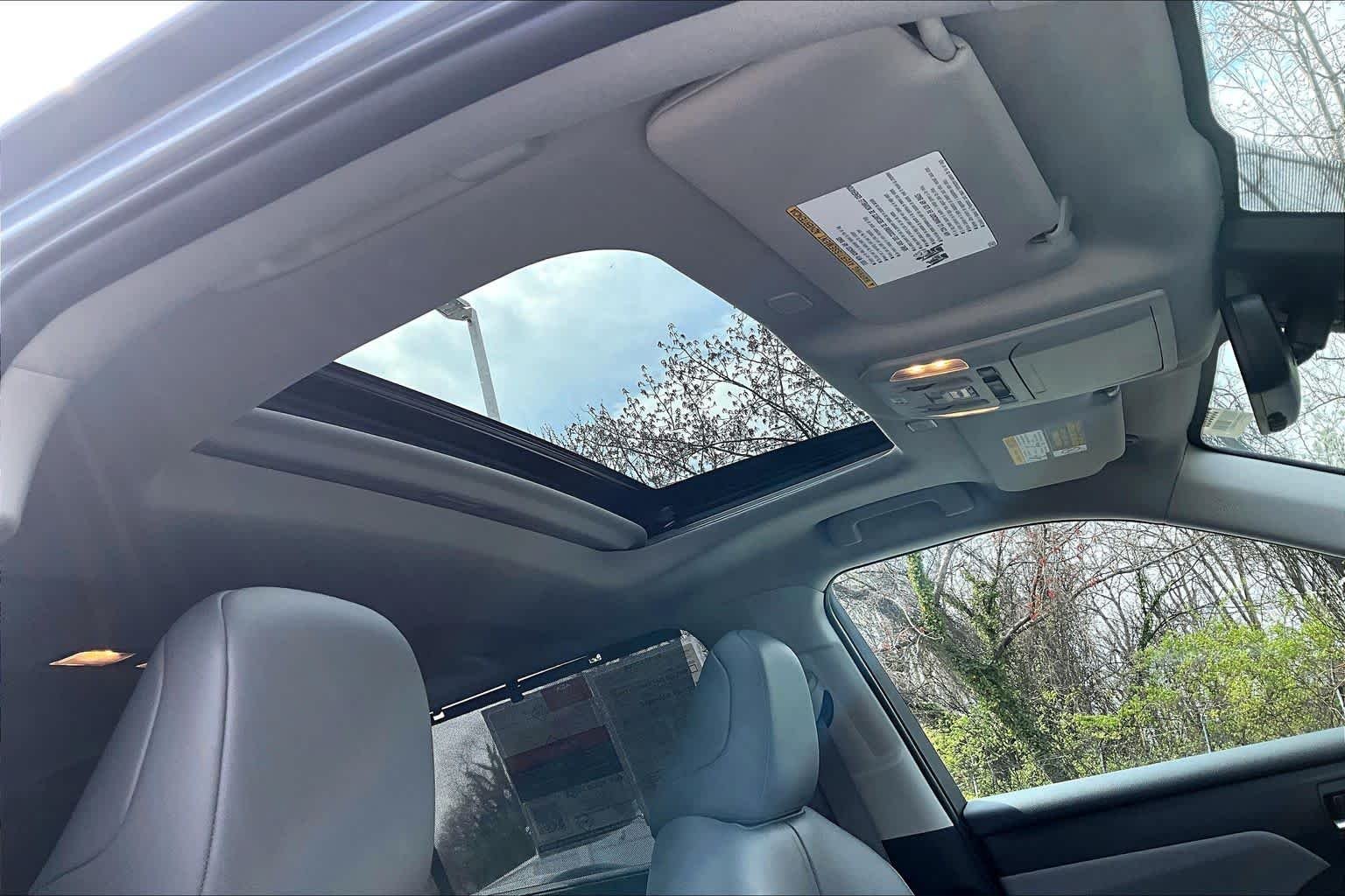 2023 Toyota Highlander XLE - Photo 14