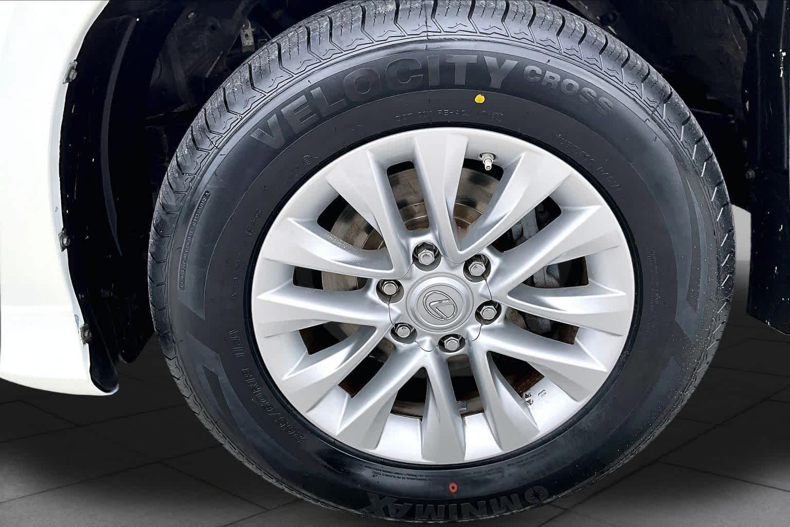 Used 2019 Starfire Pearl Lexus Premium image 11