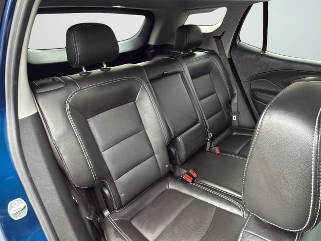Used 2022 Blue GMC SLT image 23