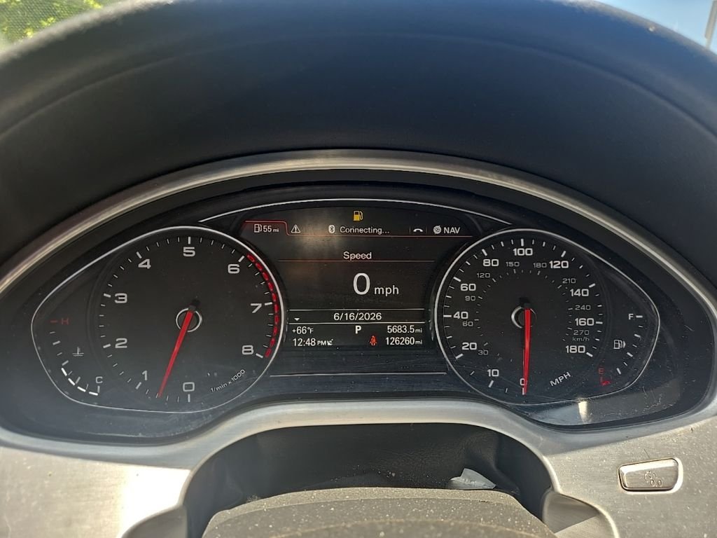 Used 2014  Audi 4.0T image 17