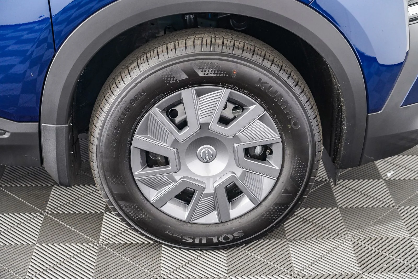 New 2025 Blue Nissan S image 9