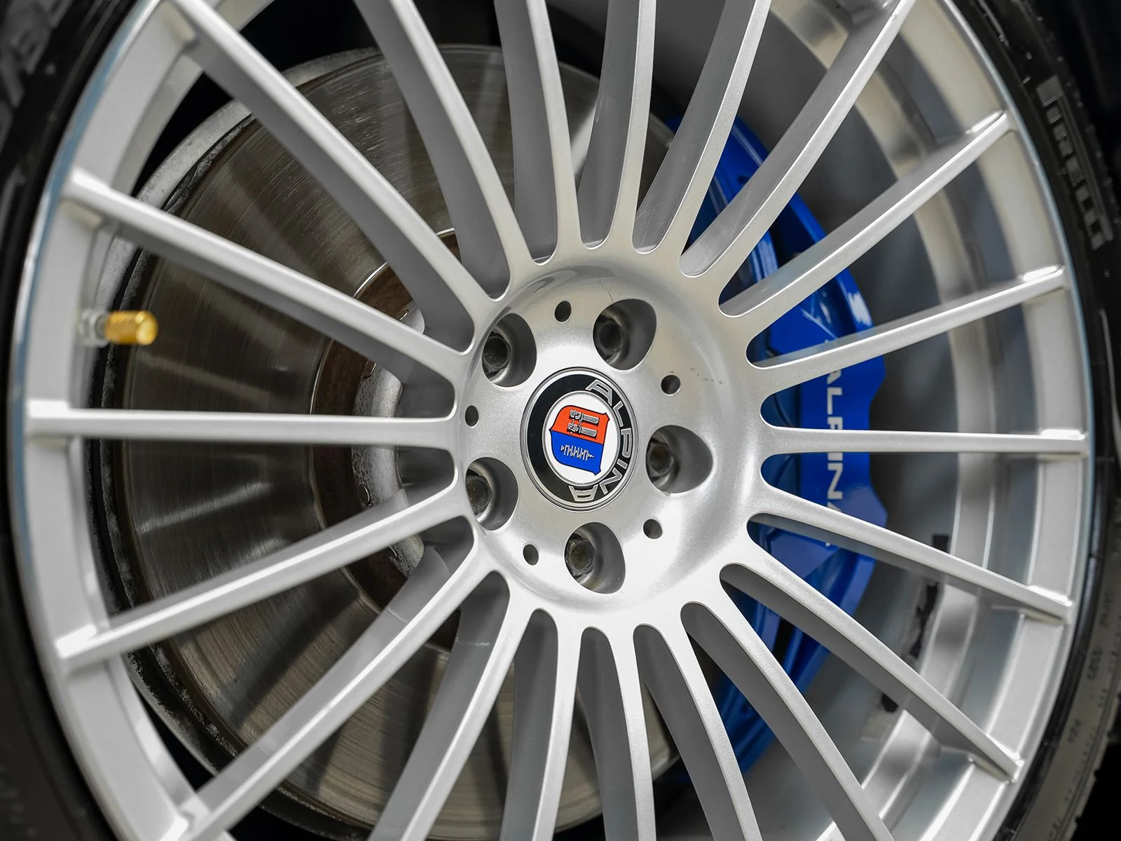 Used 2018 Blue BMW ALPINA B7 xDrive image 6