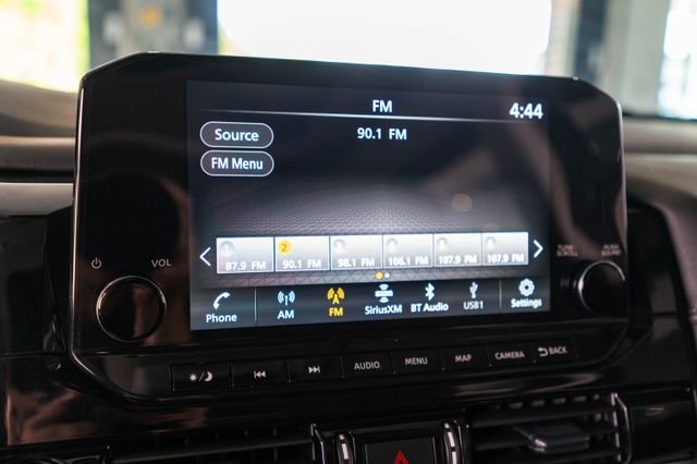 Used 2025 Silver Nissan Platinum image 31