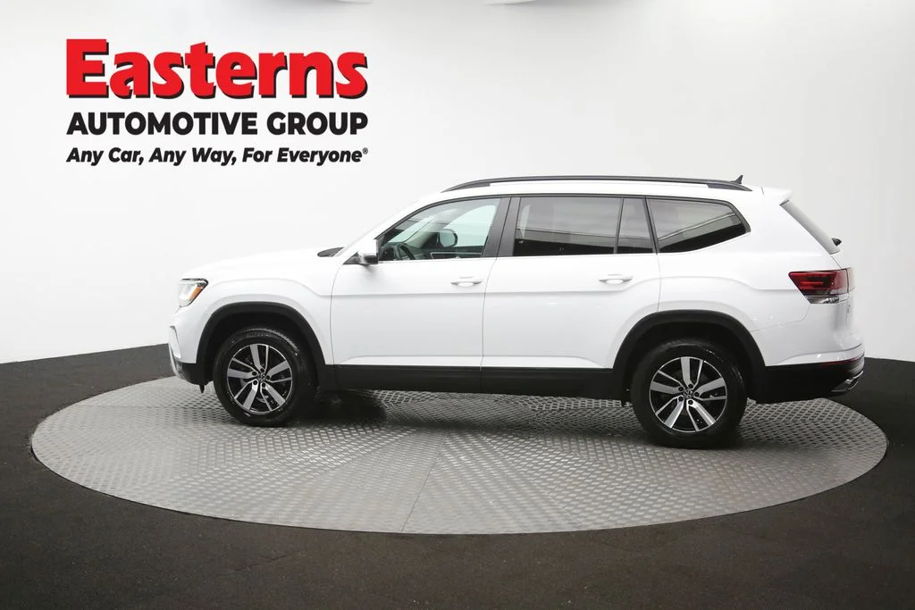 Used 2022 White Volkswagen 2.0T SE image 61