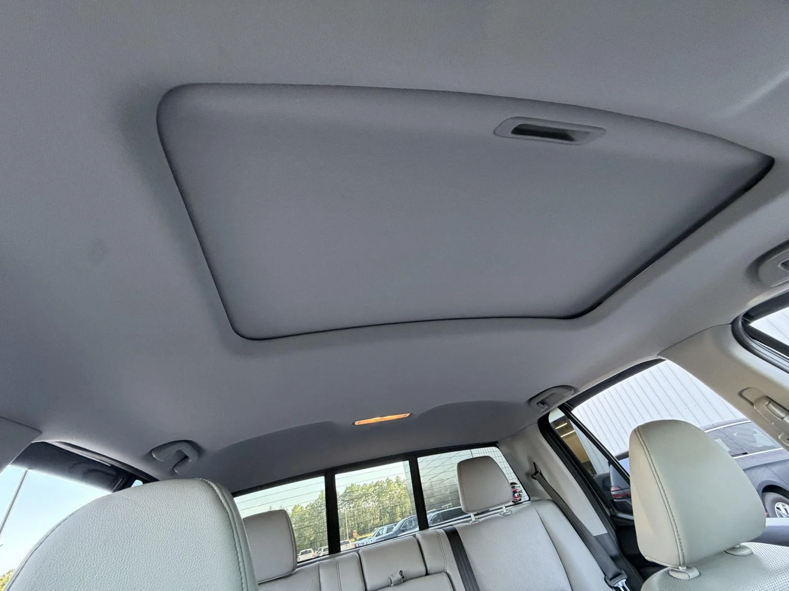 Used 2019 Forest Mist Metallic Honda RTL image 22