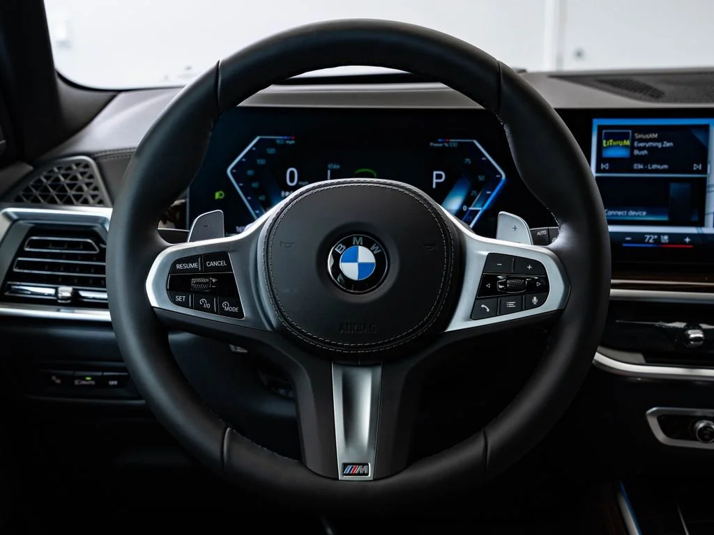 New 2026 Carbon Black Metallic BMW xDrive40i image 43