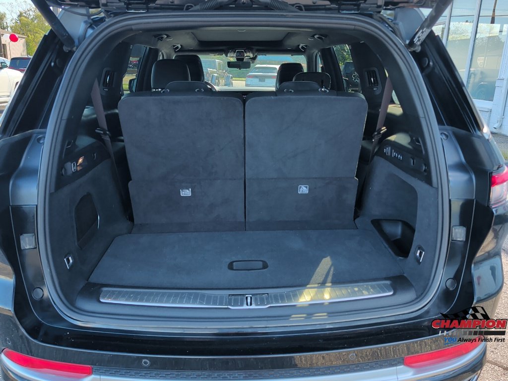 Used 2023 Black Jeep Summit image 13