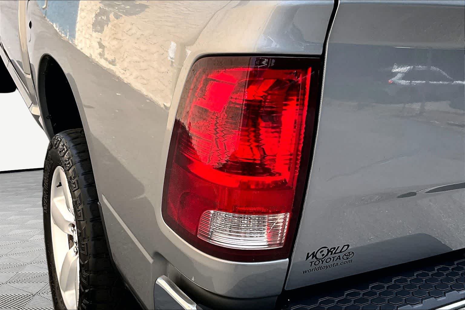 Used 2021 Billet Silver Metallic Clearcoat Ram Tradesman image 29