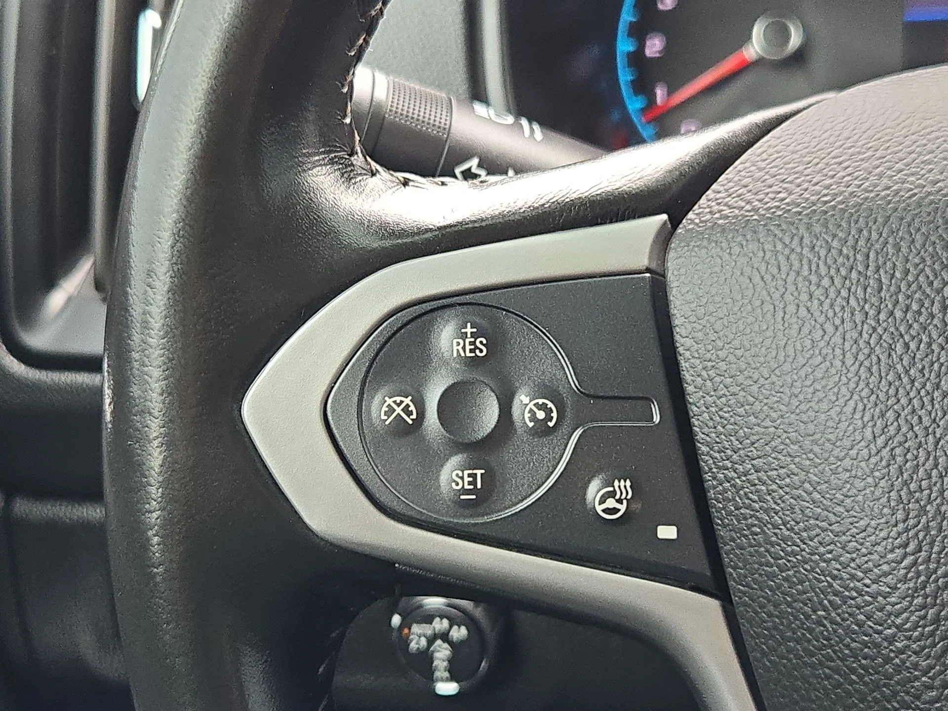 2022 Chevrolet Colorado ZR2 - Photo 16
