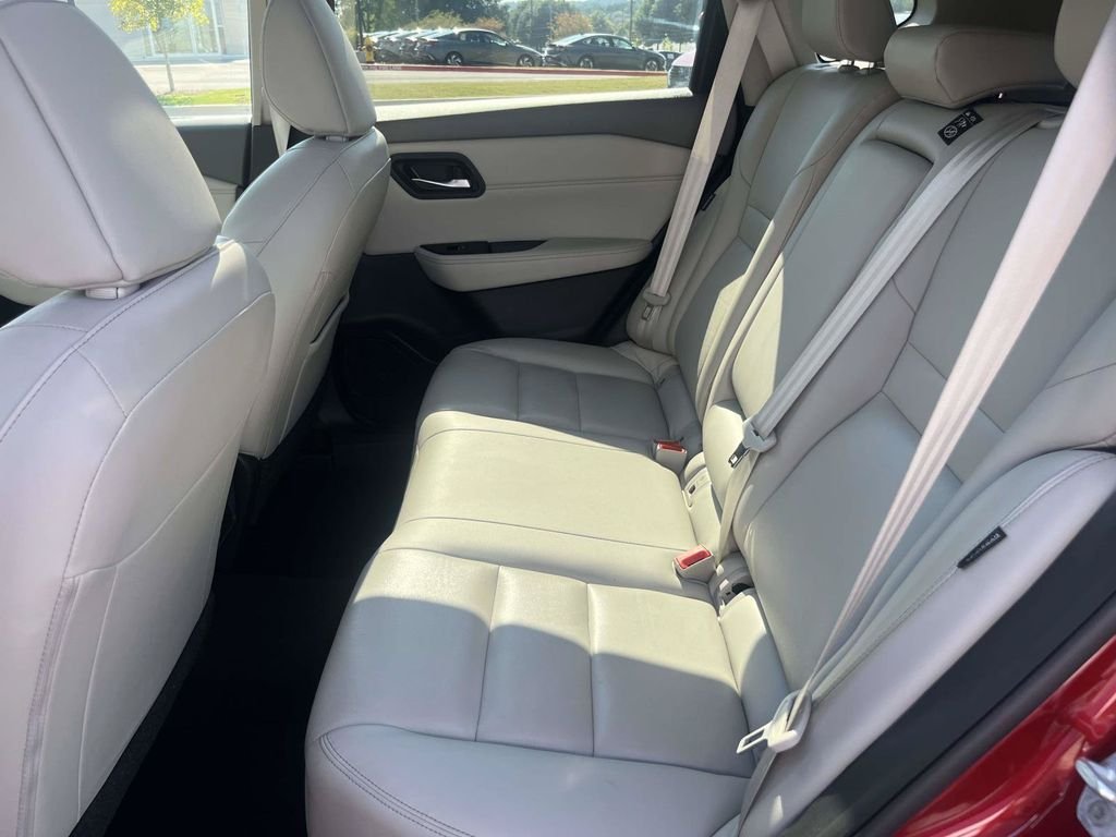 Used 2023 Red Nissan SL image 11