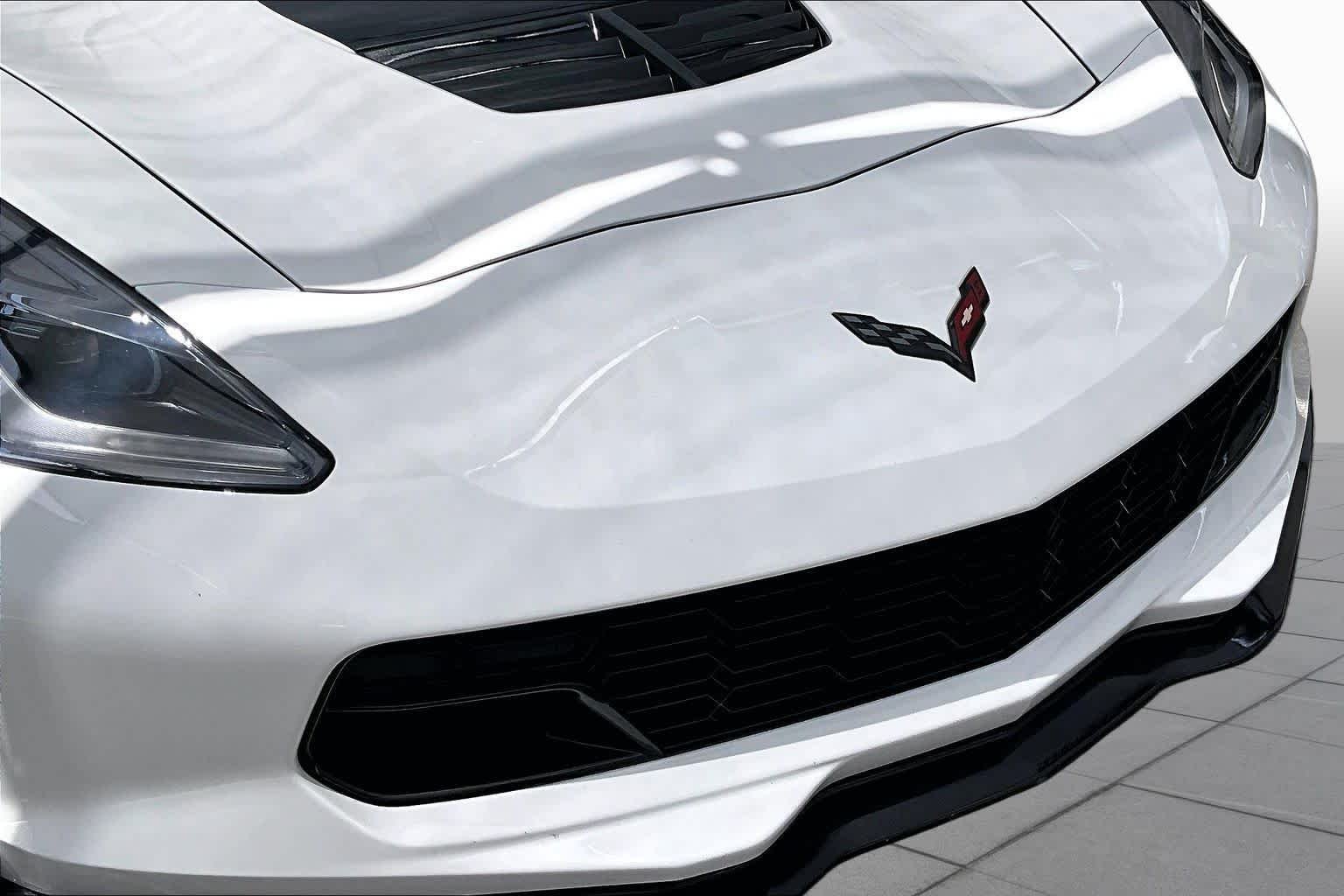 Used 2015 Arctic White Chevrolet Z06 2LZ image 26