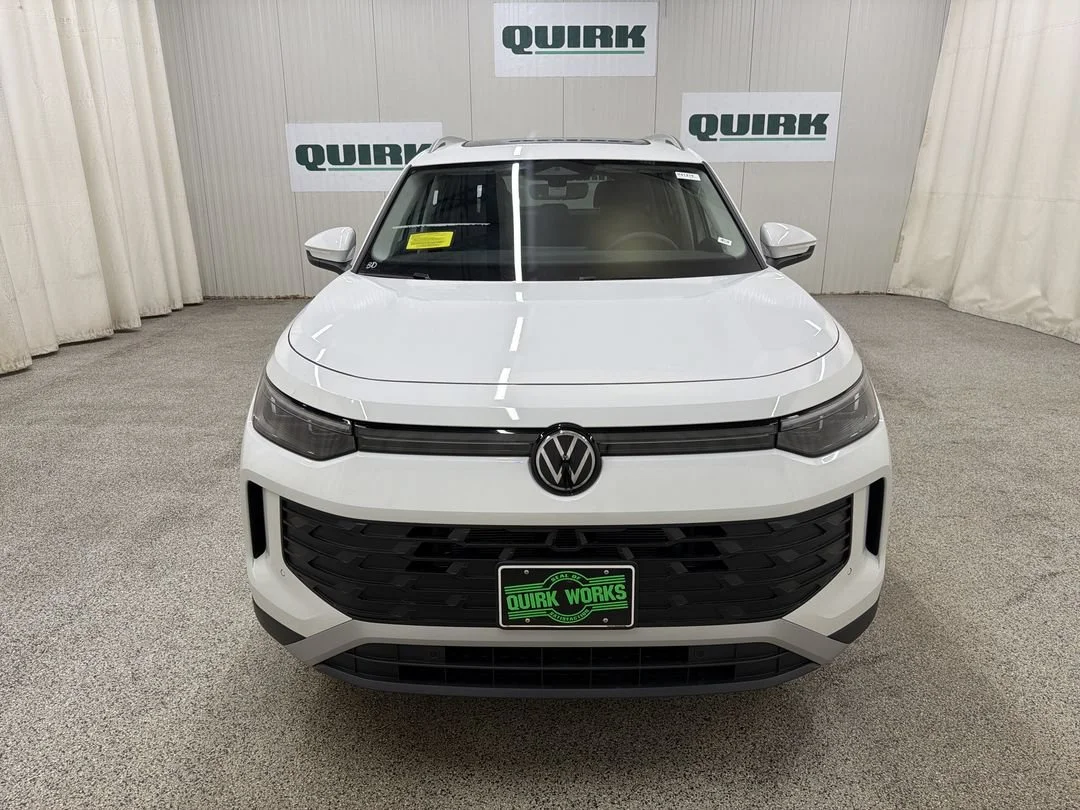 New 2026 Pure White Volkswagen SE image 2