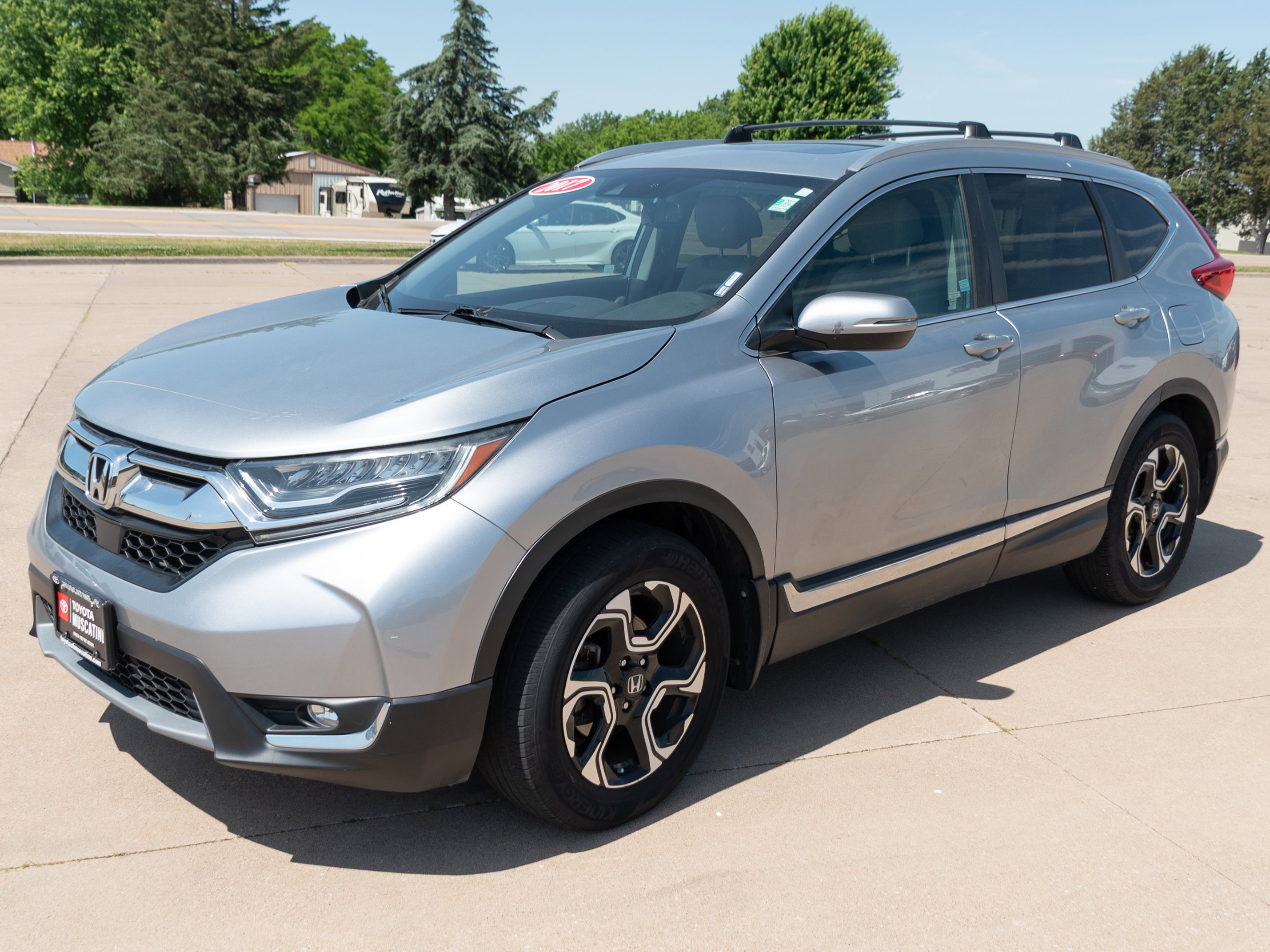 Used 2017 Silver Honda Touring image 5