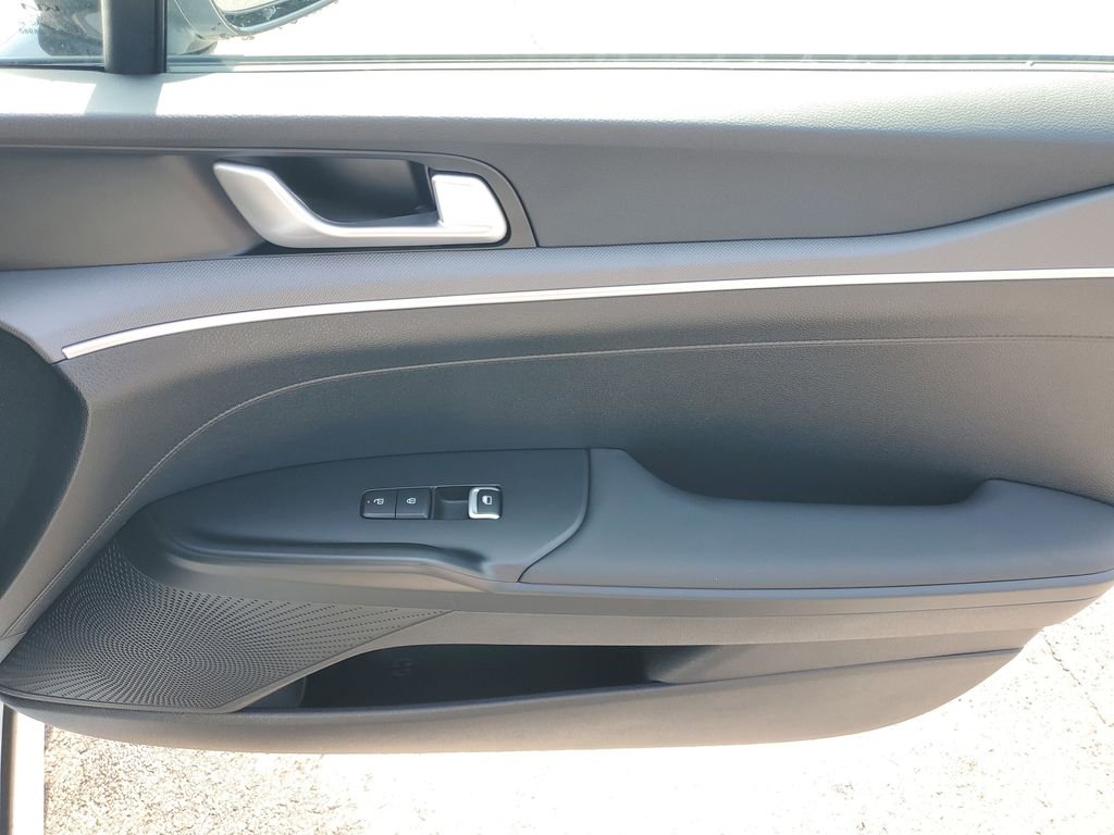 2026 Kia K5 LXS - Photo 14