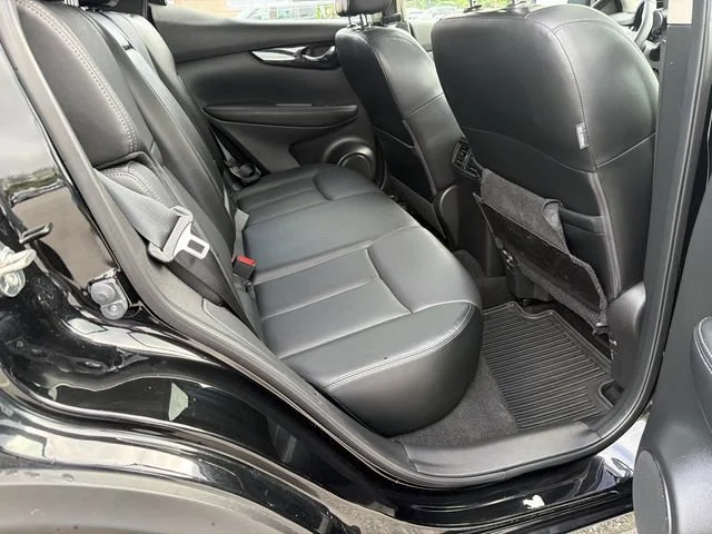Used 2022 Black Nissan SL FWD Xtronic CVT image 15