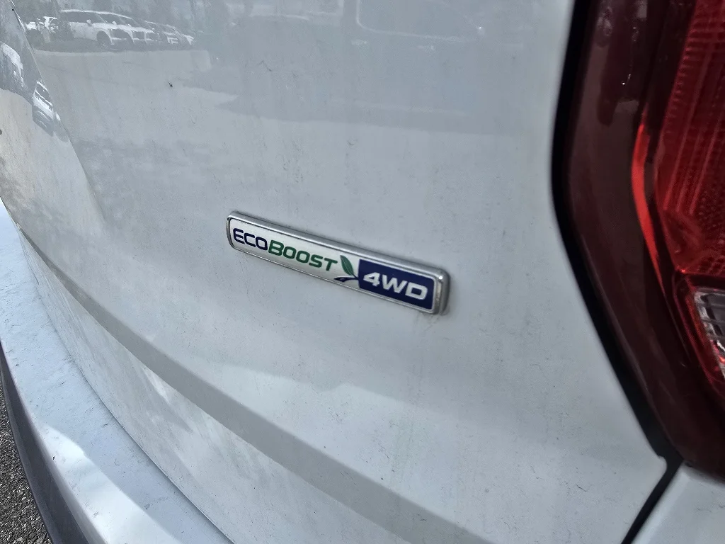 Used 2017 Oxford White Ford Base image 21