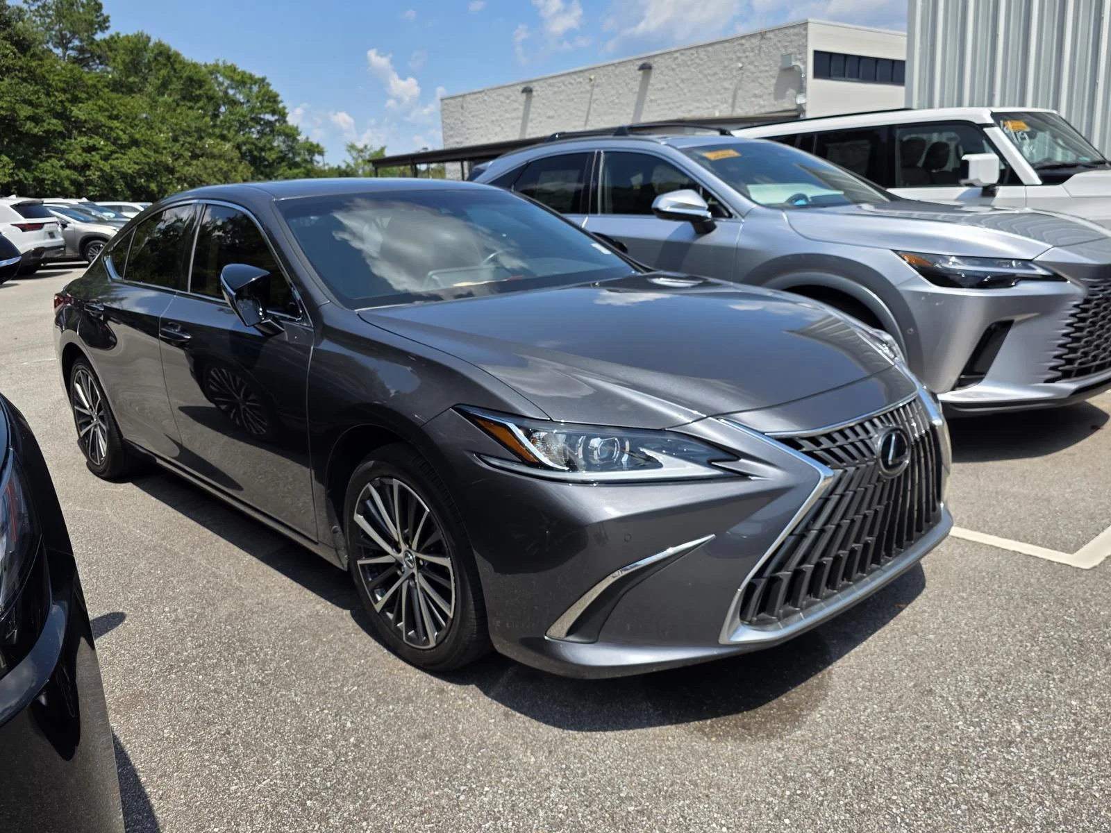 2024 Lexus ES 350 350's photo