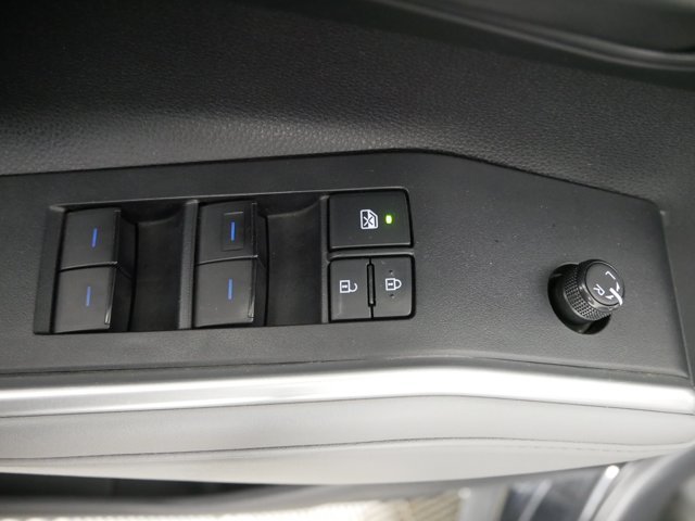Used 2020 Midnight Black Metallic Toyota LE image 27