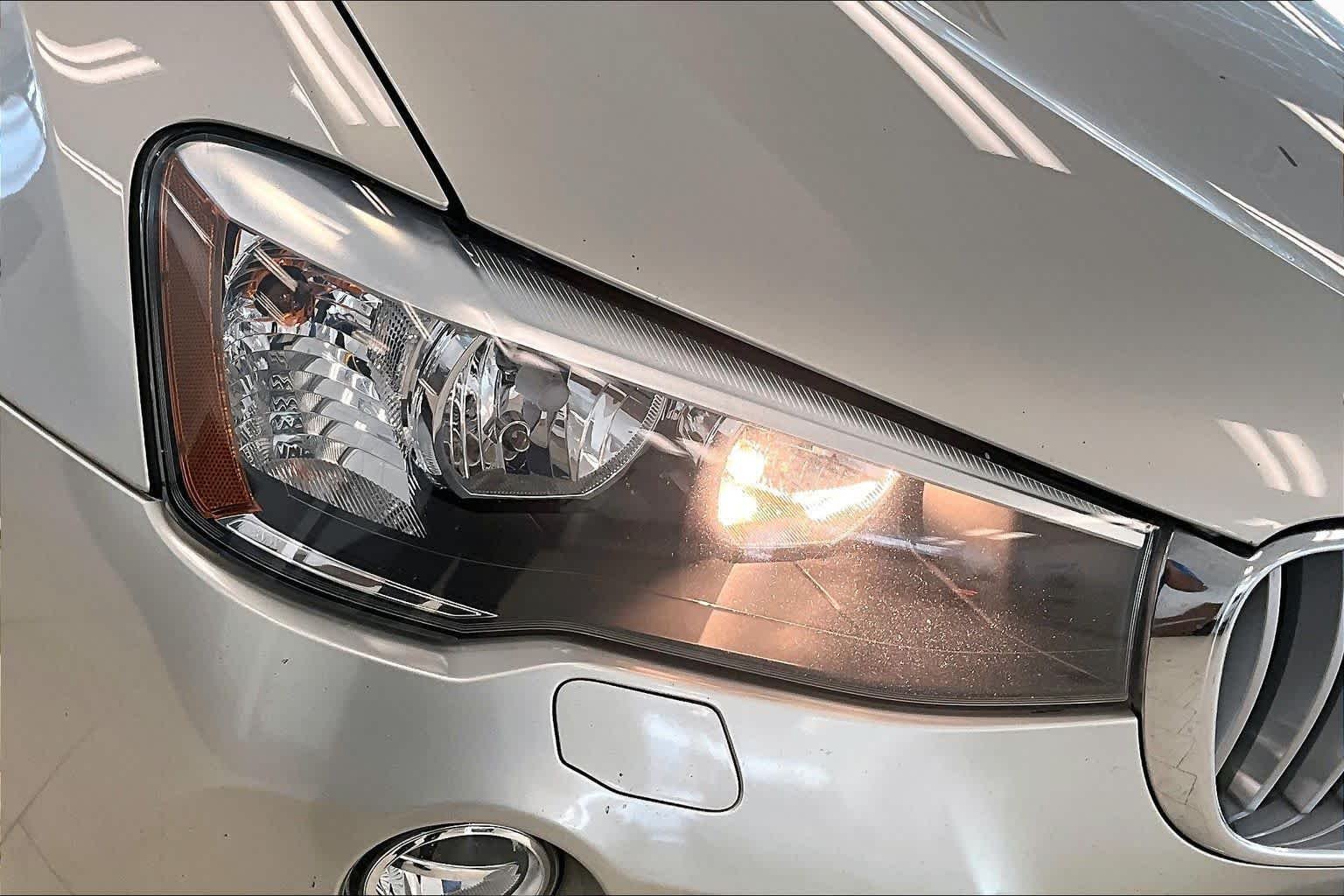 Used 2016 Mineral Silver Metallic BMW sDrive28i image 26
