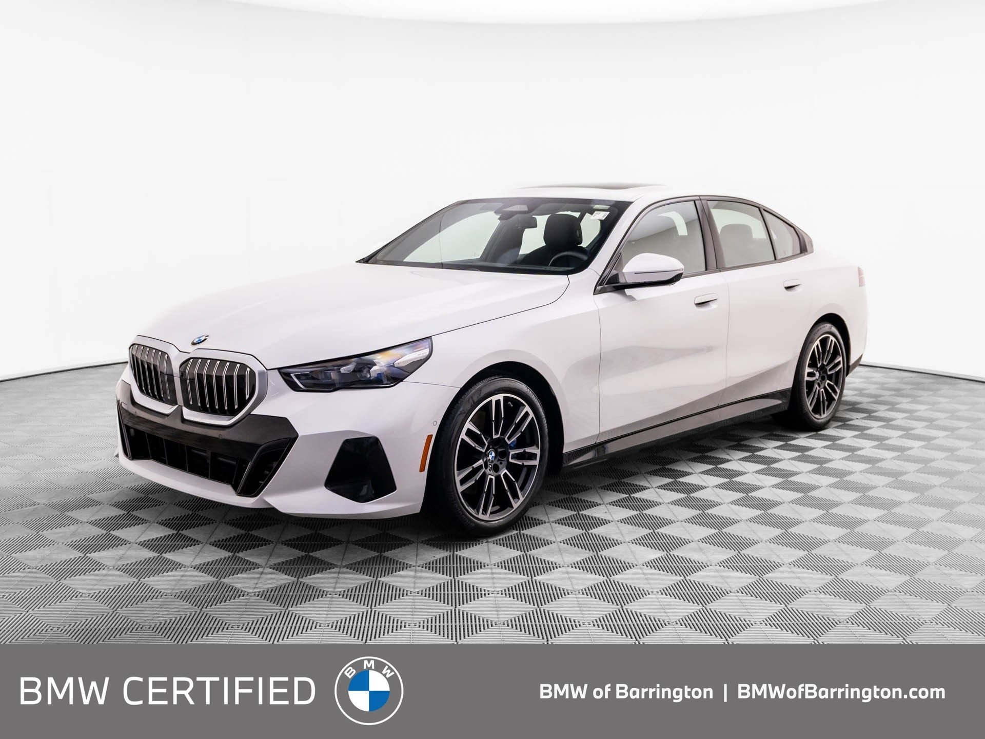 2026 BMW 5 Series 530i xDrive Sedan's photo