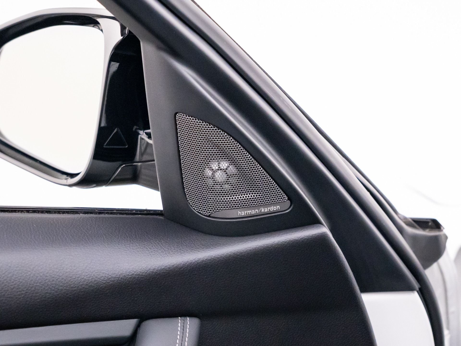 Used 2018 White BMW Base image 14