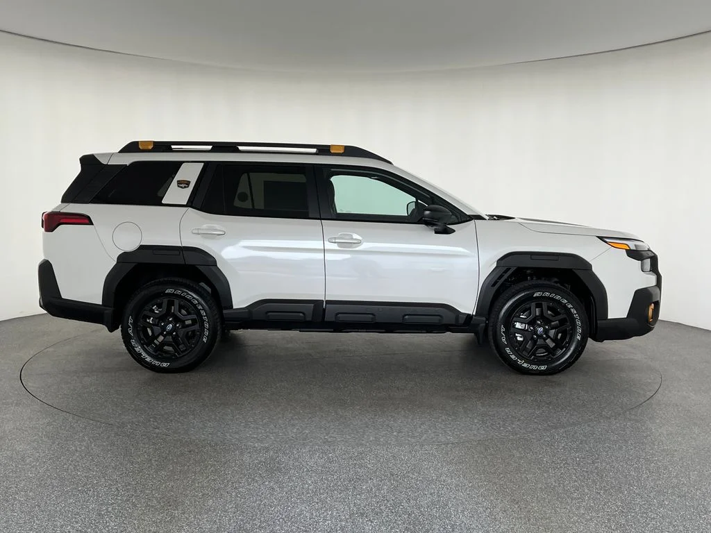 New 2026 CRYSTAL WHITE PEARL Subaru Wilderness image 2