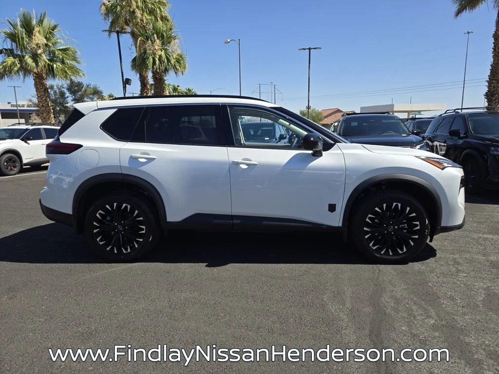 New 2026 Everest White Pearl TriCoat Nissan Dark Armor™ image 8