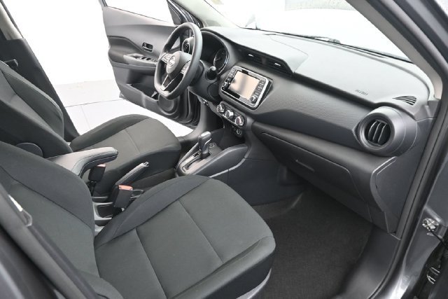 Used 2025 Gray Nissan S image 31