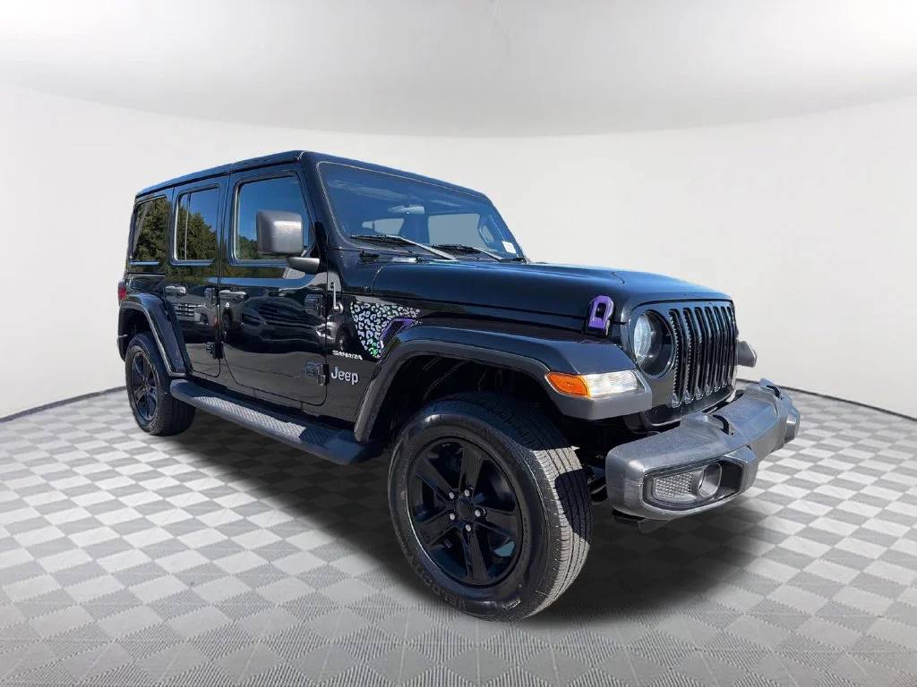 Used 2020 Black Jeep Unlimited Sahara Altitude image 3