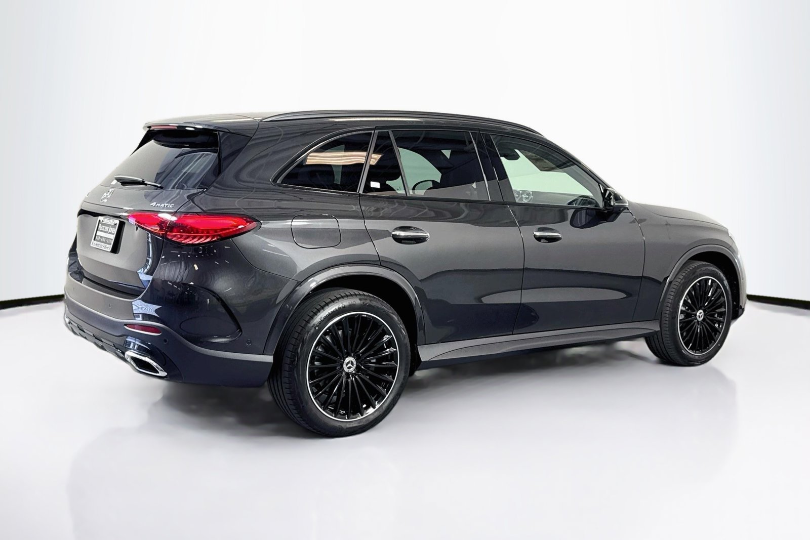 New 2026 Graphite Grey Metallic Mercedes-Benz GLC 300 image 5
