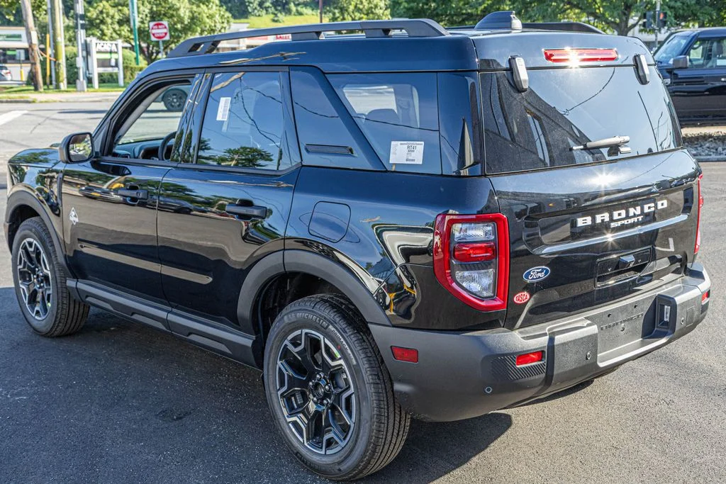 New 2026 Black Ford Outer Banks image 4
