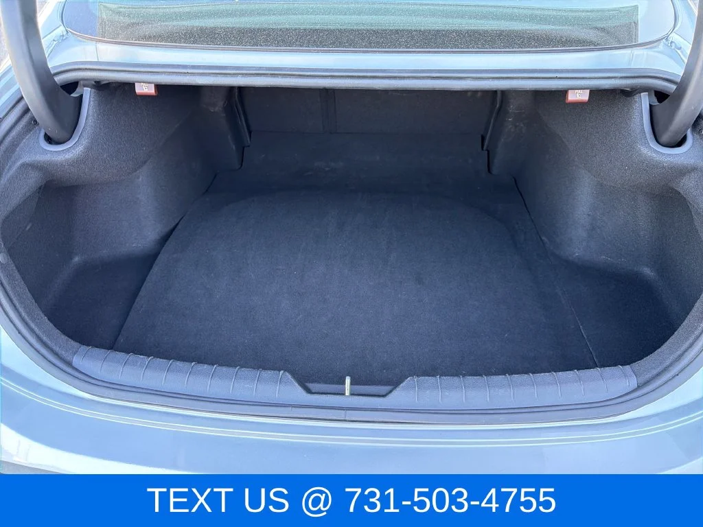 Used 2025 Silver Hyundai SEL image 24