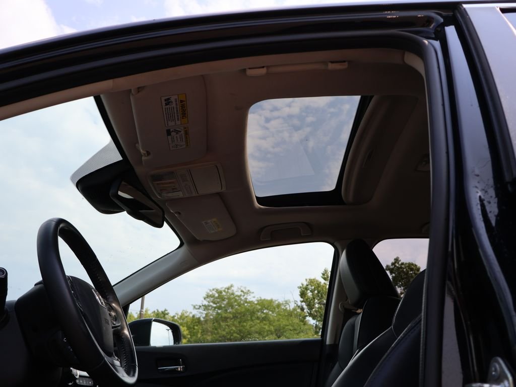 Used 2016  Honda Touring image 32