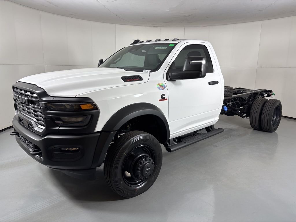 New 2026 Bright White Clearcoat RAM Tradesman image 4
