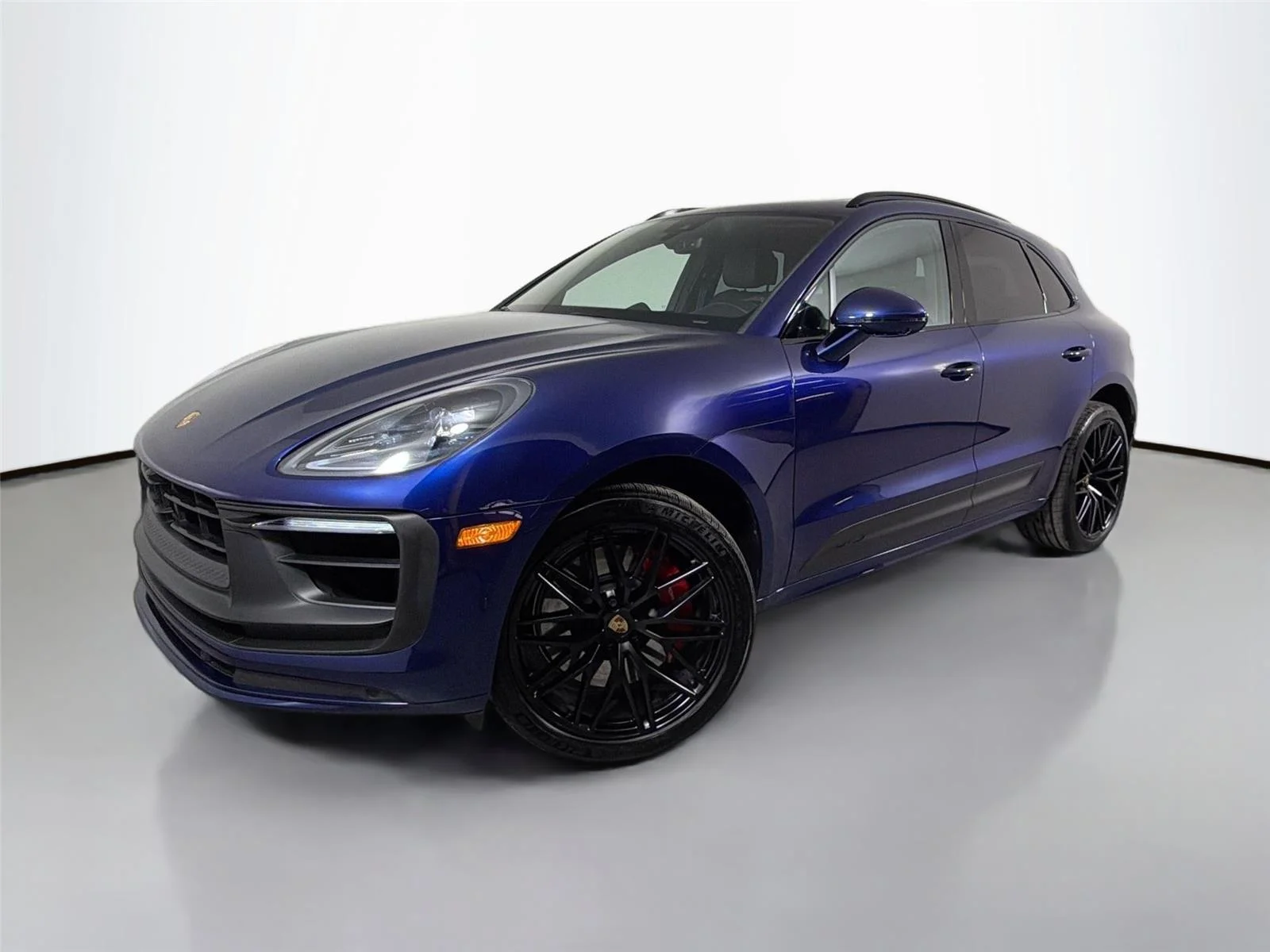 2023 Porsche Macan GTS's photo