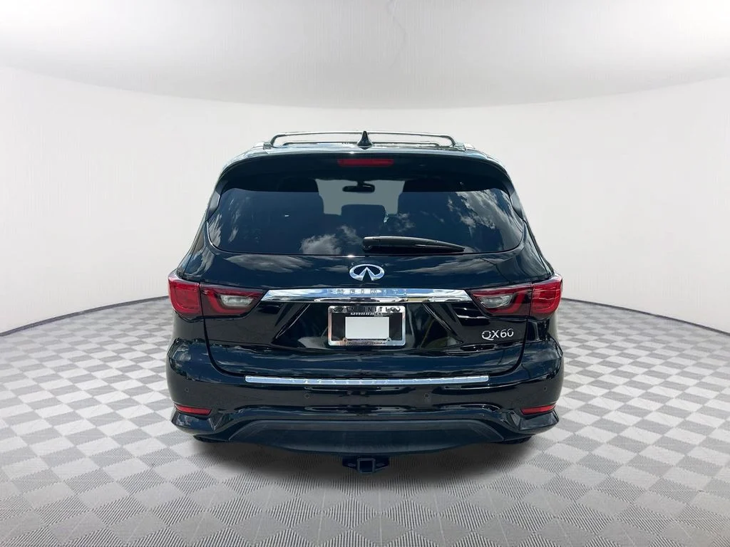 Used 2020 Black INFINITI LUXE image 6