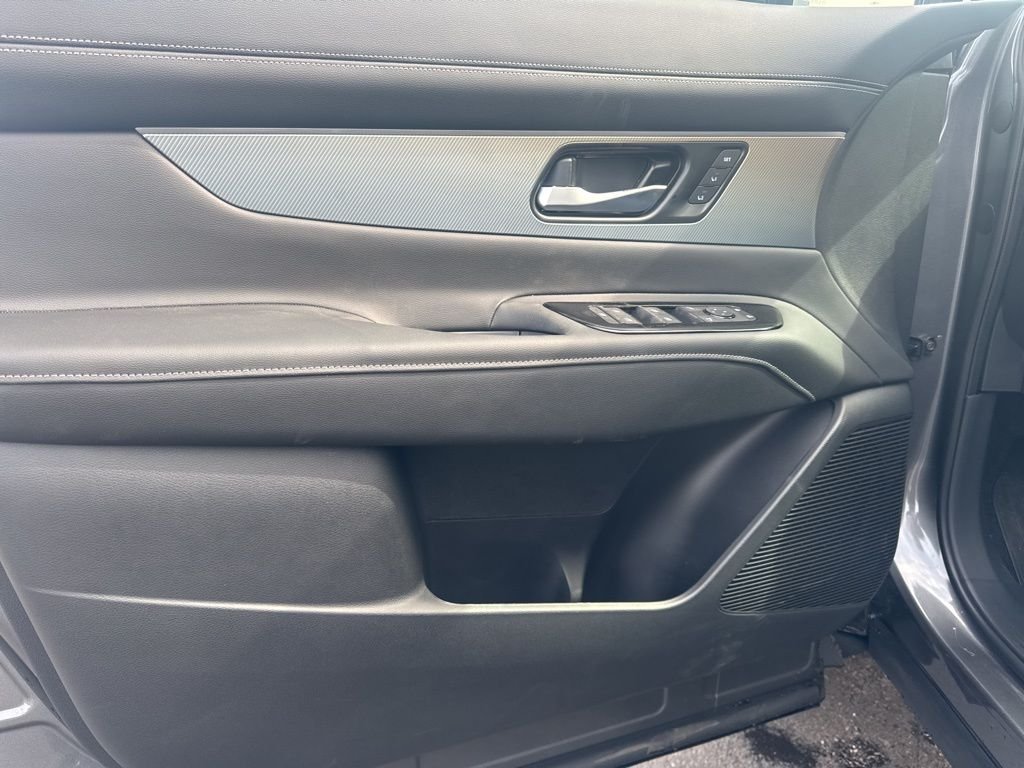 New 2026 Gray Nissan SL image 18