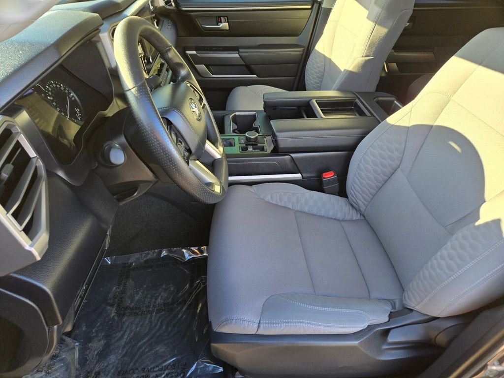 2024 Toyota Tundra SR5 - Photo 10