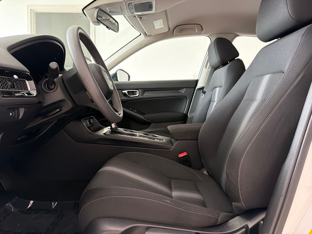 Used 2024  Honda LX image 11