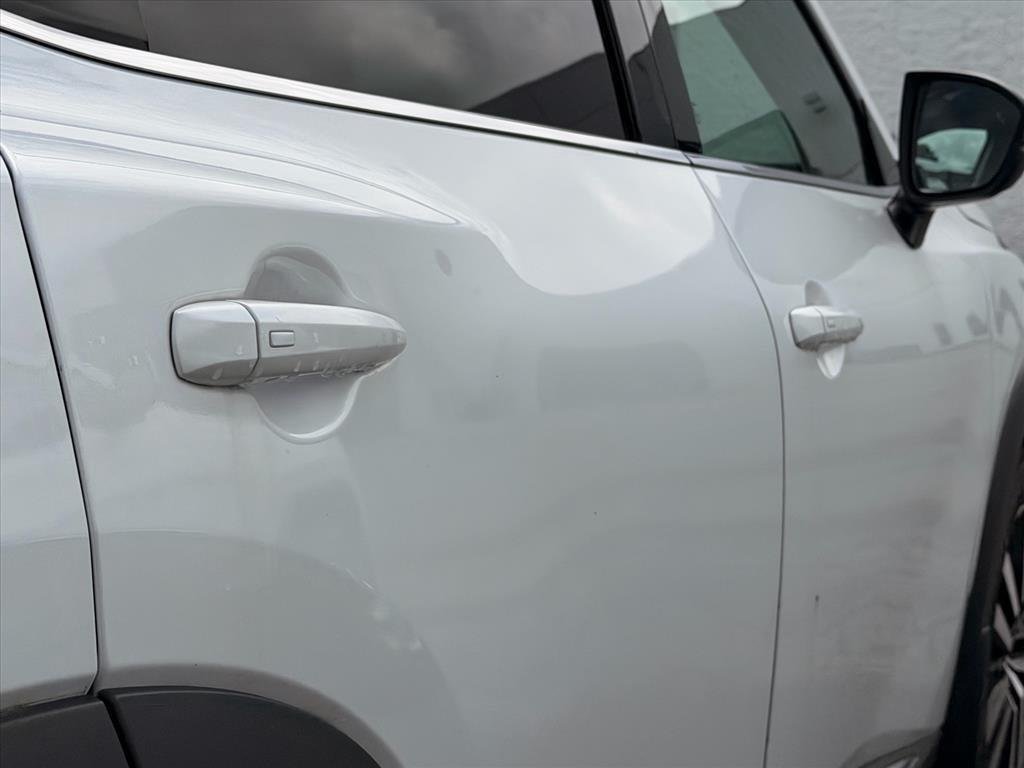 Used 2025 Everest White Pearl Tricoat Nissan Platinum image 11
