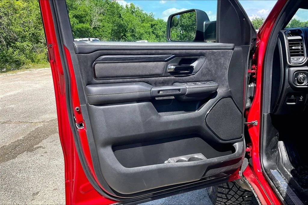 New 2026 Molten Red Pearl-Coat Exterior Paint RAM RHO image 13