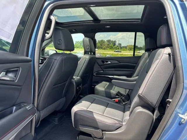 Used 2026 Lakeshore Blue Metallic Chevrolet Z71 image 11