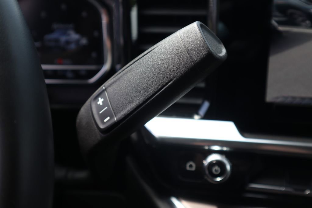 2024 GMC Sierra 1500 SLT - Photo 23