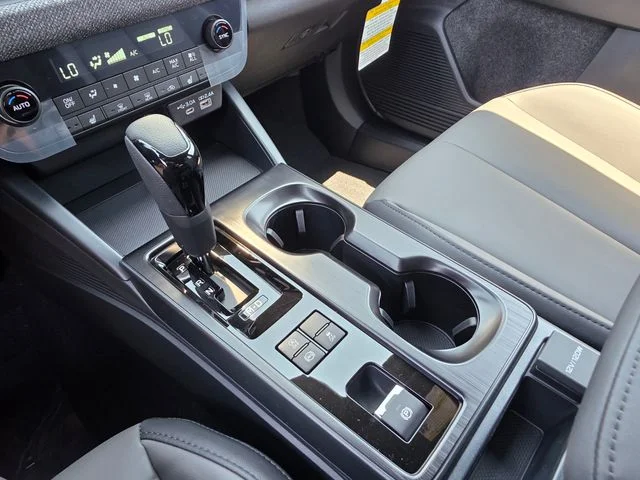 New 2026 CRYSTAL WHITE PEARL Subaru Premium image 25