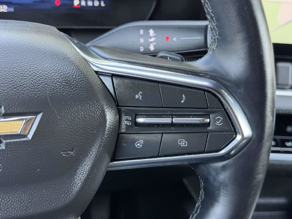 Used 2025 White Chevrolet LT image 13