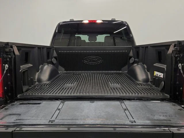 Used 2023 Black Ford XL image 32