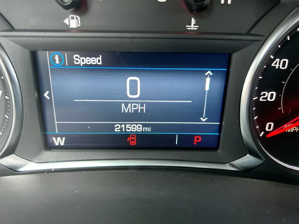 Used 2024 Sterling Metallic GMC SLE image 15