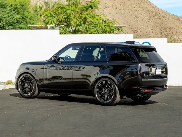 New 2026 Santorini Black Land Rover SE image 9