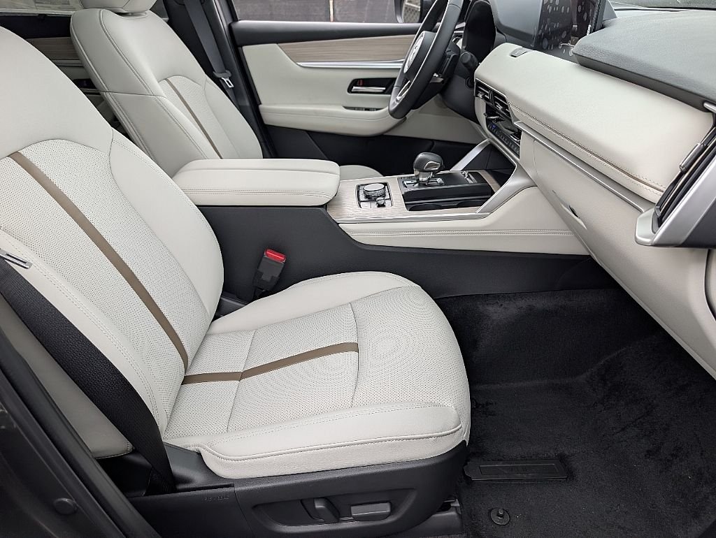 2026 Mazda CX-90 Premium Plus Package - Photo 18