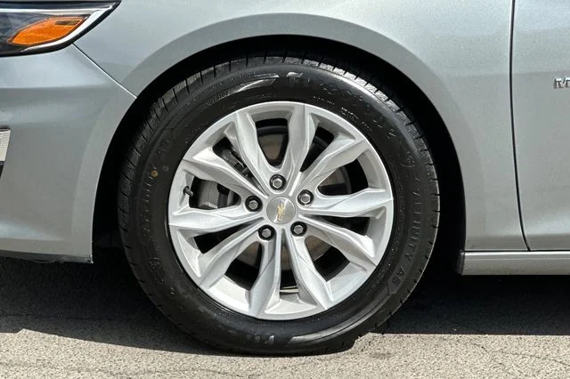 Used 2024 Sterling Gray Metallic Chevrolet LT image 32